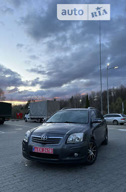 Універсал Toyota Avensis 2006 в Житомирі