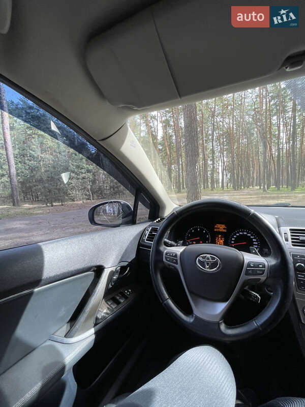 Универсал Toyota Avensis 2012 в Краматорске