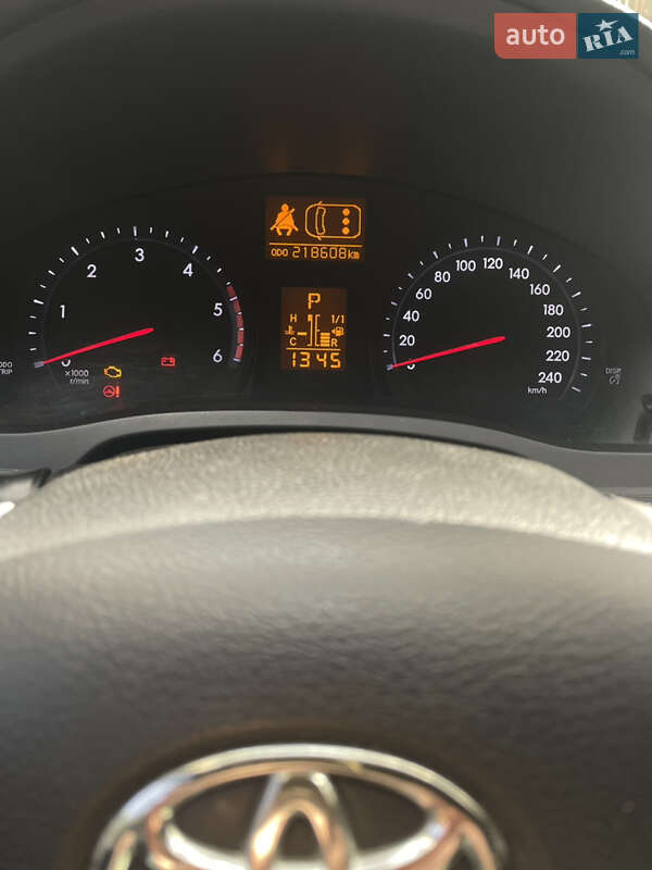 Универсал Toyota Avensis 2012 в Краматорске