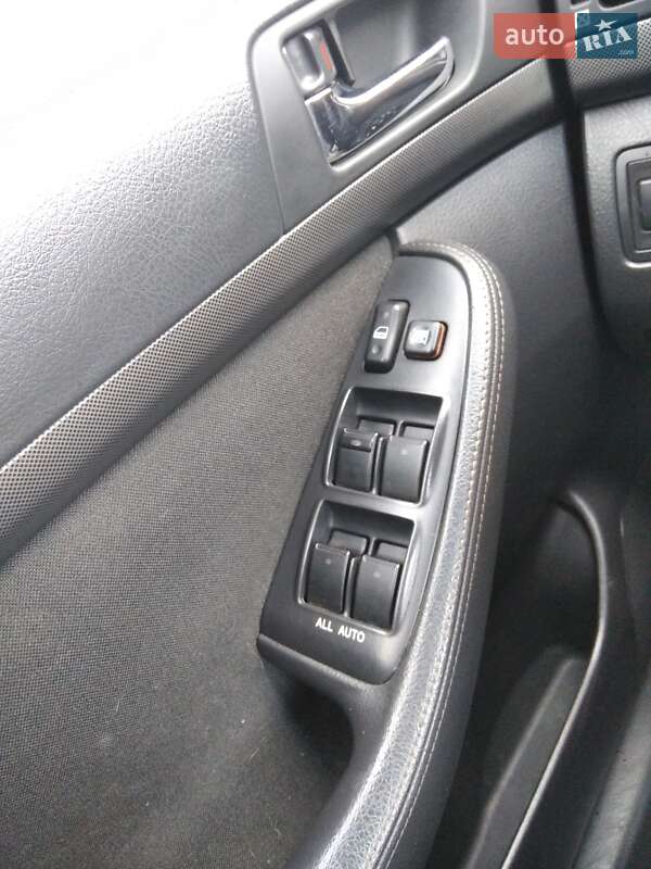 Универсал Toyota Avensis 2006 в Ивано-Франковске