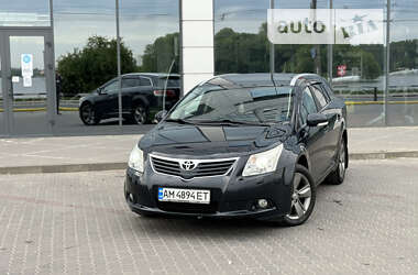 Универсал Toyota Avensis 2010 в Хмельницком