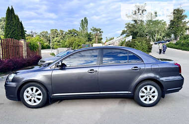 Седан Toyota Avensis 2008 в Дніпрі