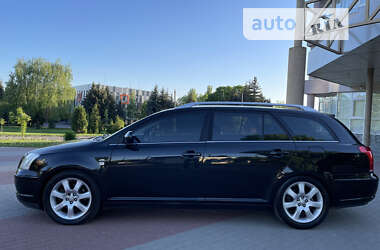 Універсал Toyota Avensis 2004 в Житомирі