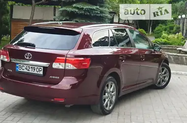 Toyota Avensis 2012