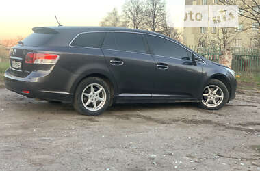 Универсал Toyota Avensis 2011 в Конотопе