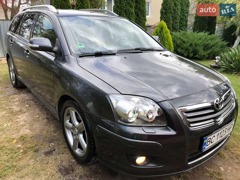Универсал Toyota Avensis 2006 в Дрогобыче