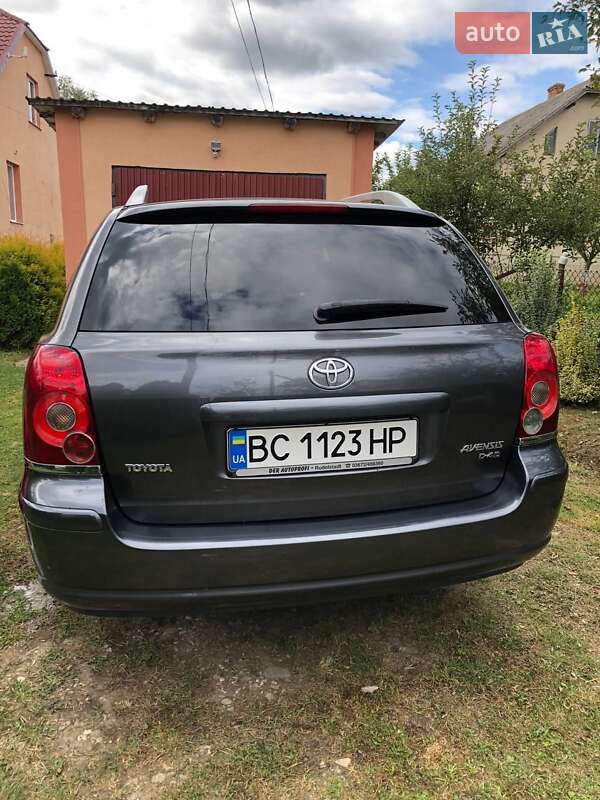 Универсал Toyota Avensis 2006 в Дрогобыче