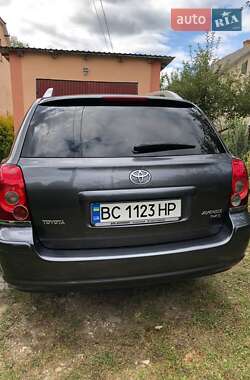 Универсал Toyota Avensis 2006 в 