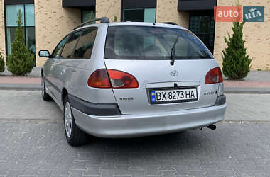 Универсал Toyota Avensis 1998 в Хмельницком