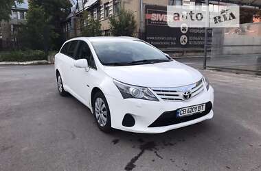 Універсал Toyota Avensis 2012 в Чернігові