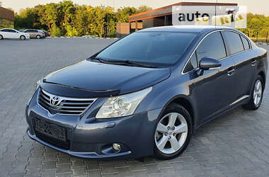 Седан Toyota Avensis 2010 в Жовтих Водах