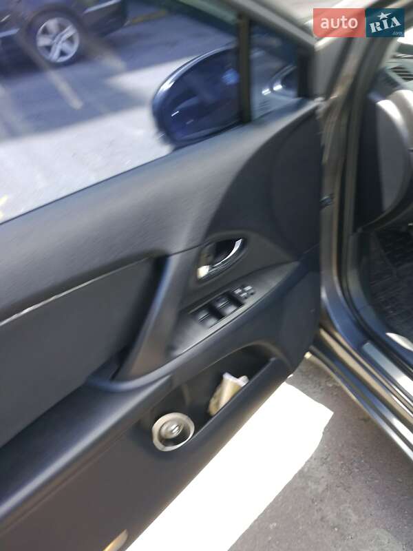 Седан Toyota Avensis 2008 в Киеве