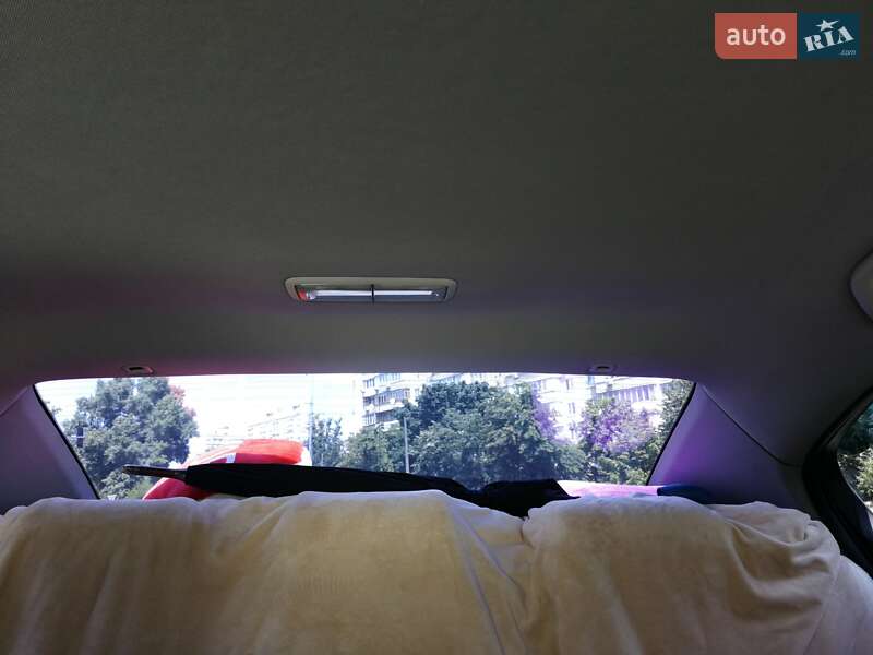 Седан Toyota Avensis 2008 в Киеве