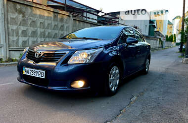 Седан Toyota Avensis 2011 в Киеве