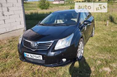 Універсал Toyota Avensis 2009 в Зорі