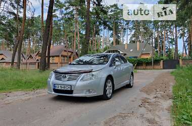 Седан Toyota Avensis 2012 в Чернигове