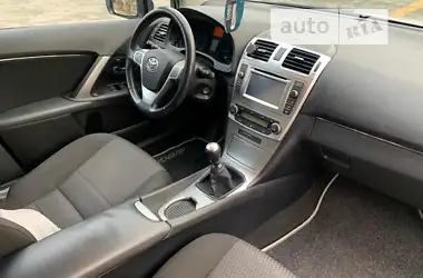 Toyota Avensis 2014