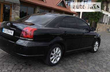 Седан Toyota Avensis 2005 в Мукачевому