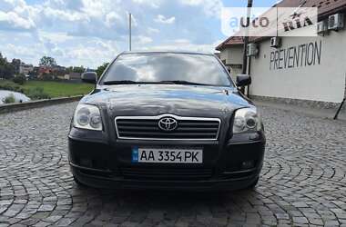 Седан Toyota Avensis 2005 в Мукачевому