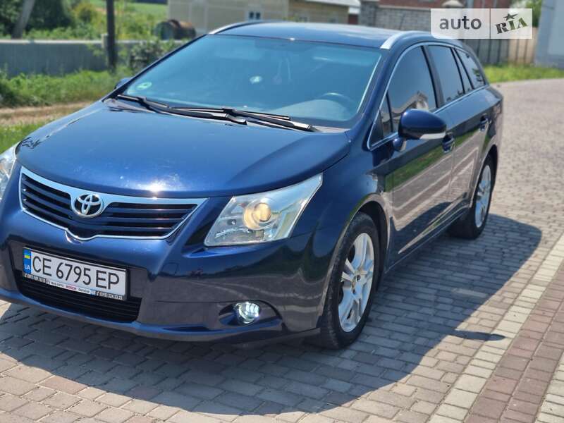 Универсал Toyota Avensis 2011 в Черновцах