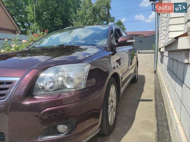 Универсал Toyota Avensis 2007 в Умани