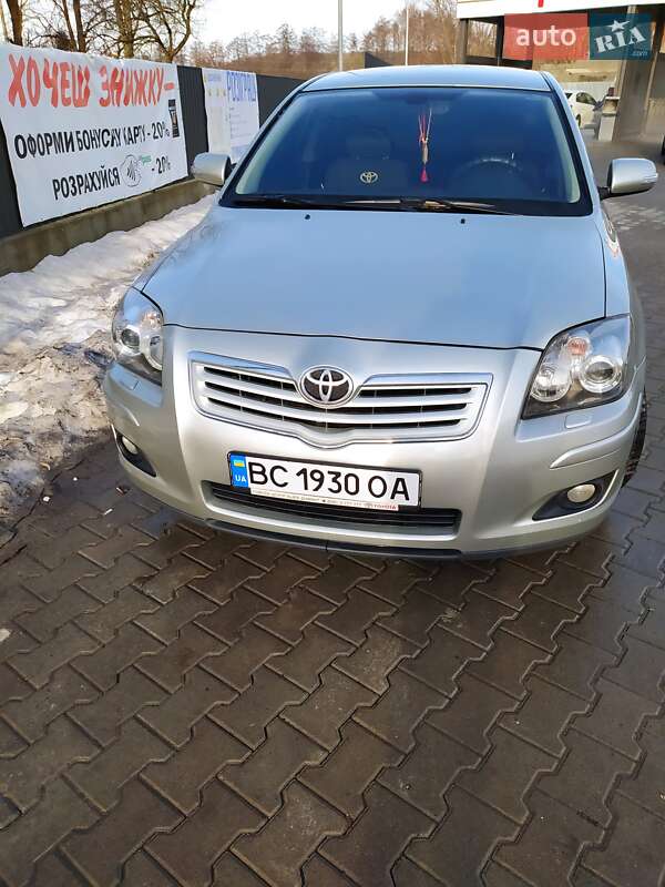 Седан Toyota Avensis 2007 в Львові