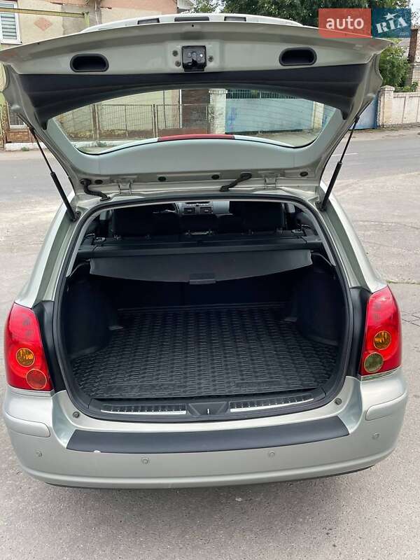 Универсал Toyota Avensis 2004 в Жмеринке