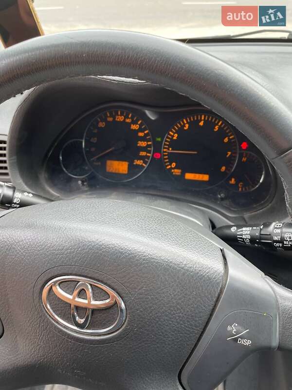 Универсал Toyota Avensis 2004 в Жмеринке