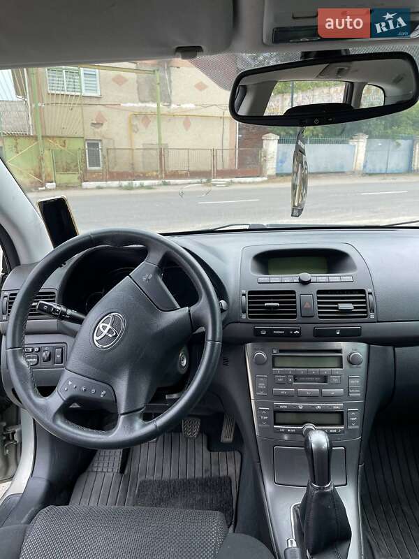 Универсал Toyota Avensis 2004 в Жмеринке