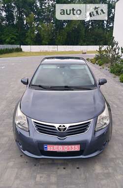 Седан Toyota Avensis 2010 в Луцьку