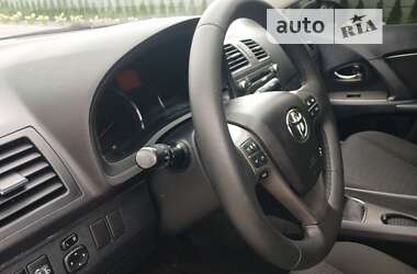 Седан Toyota Avensis 2010 в Луцьку