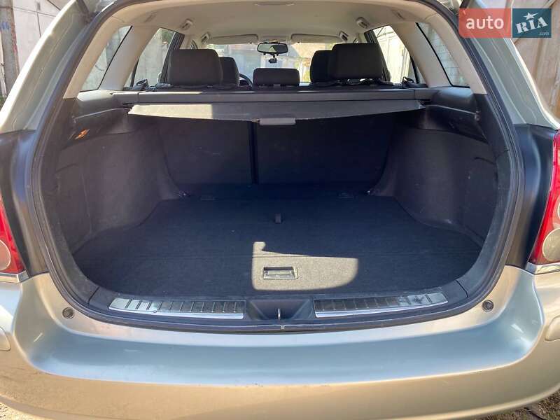 Універсал Toyota Avensis 2007 в Чернівцях