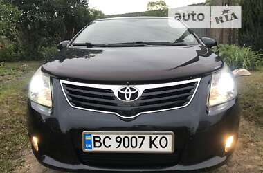 Седан Toyota Avensis 2011 в Львове