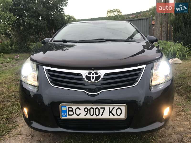 Toyota Avensis 2011