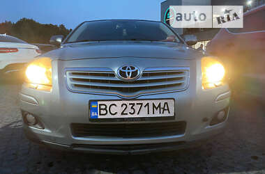 Седан Toyota Avensis 2007 в Львове