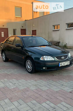 Седан Toyota Avensis 2002 в Запорожье