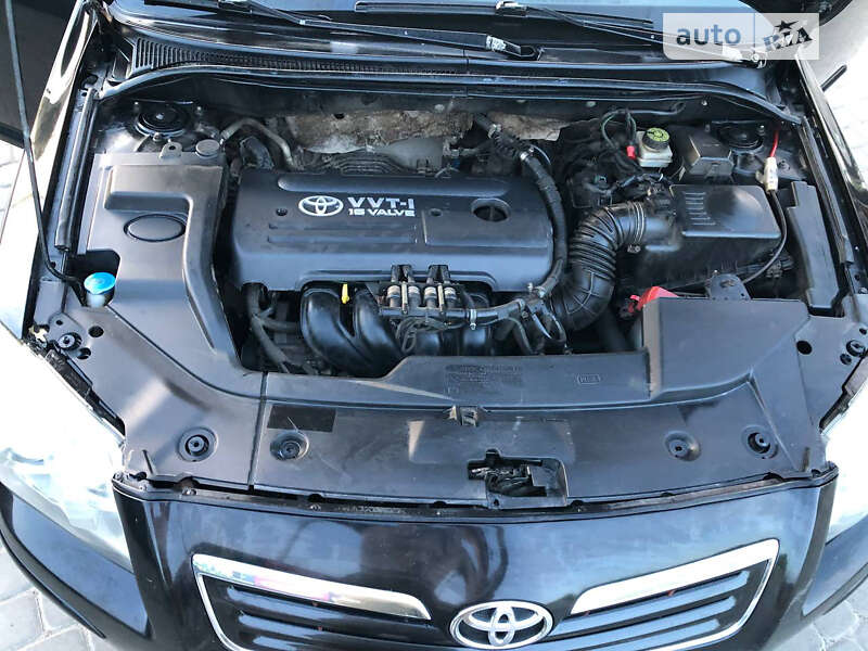 Седан Toyota Avensis 2008 в Хусті фото 10 Седан Toyota Avensis 2008 в Хусті