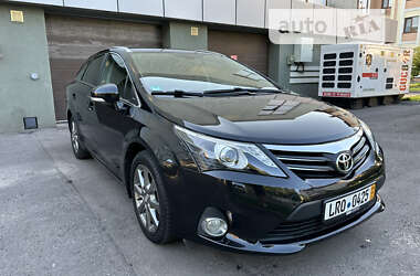 Універсал Toyota Avensis 2012 в Рівному