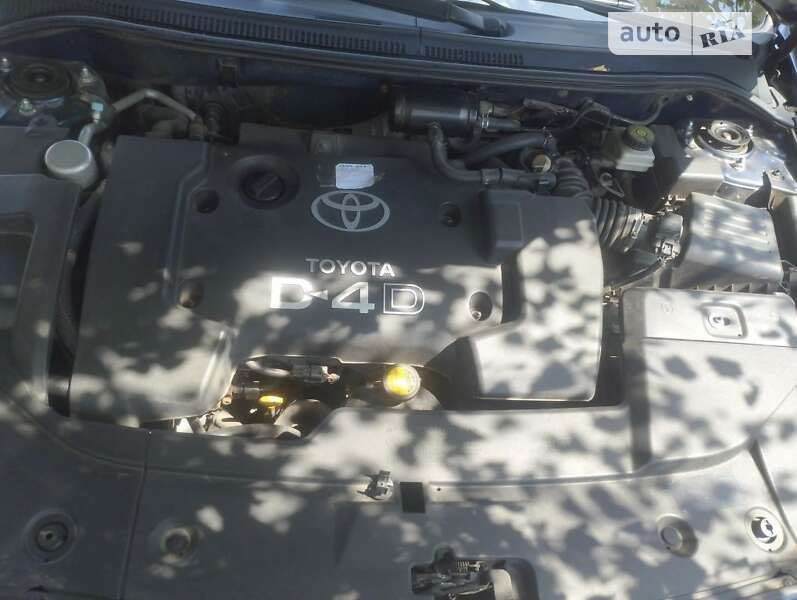 Универсал Toyota Avensis 2004 в Запорожье