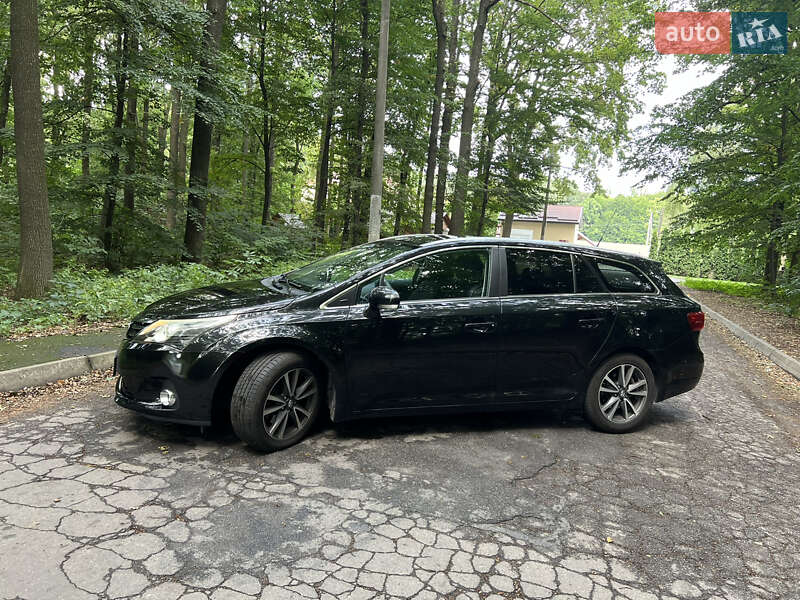 Универсал Toyota Avensis 2014 в Виннице
