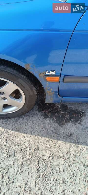 Универсал Toyota Avensis 1998 в Киеве