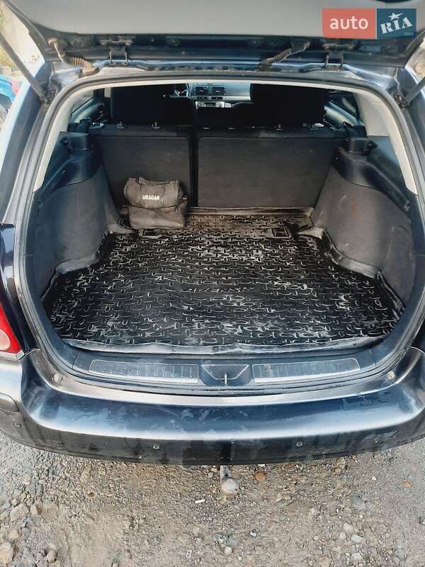 Универсал Toyota Avensis 2008 в Кельменцах