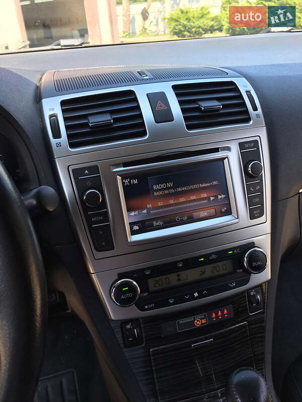 Седан Toyota Avensis 2015 в Василькове