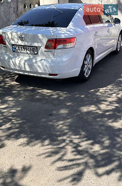 Седан Toyota Avensis 2011 в 