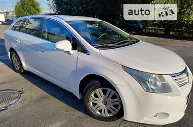 Универсал Toyota Avensis 2010 в Киеве