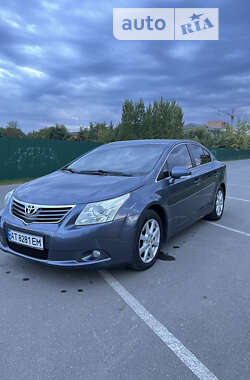 Седан Toyota Avensis 2010 в Івано-Франківську