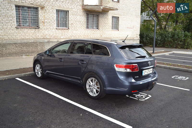 Универсал Toyota Avensis 2011 в Житомире