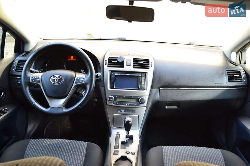 Универсал Toyota Avensis 2011 в Житомире
