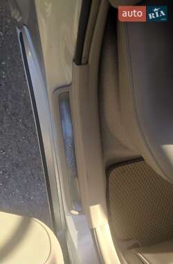 Универсал Toyota Avensis 2006 в 