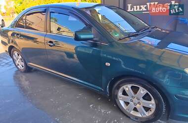 Седан Toyota Avensis 2004 в 